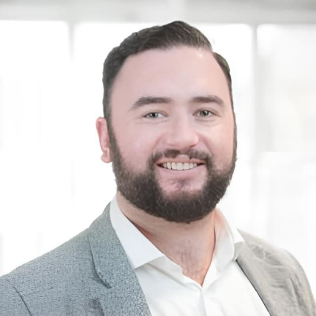 James Kendall, Managing Director @ KES Lighting